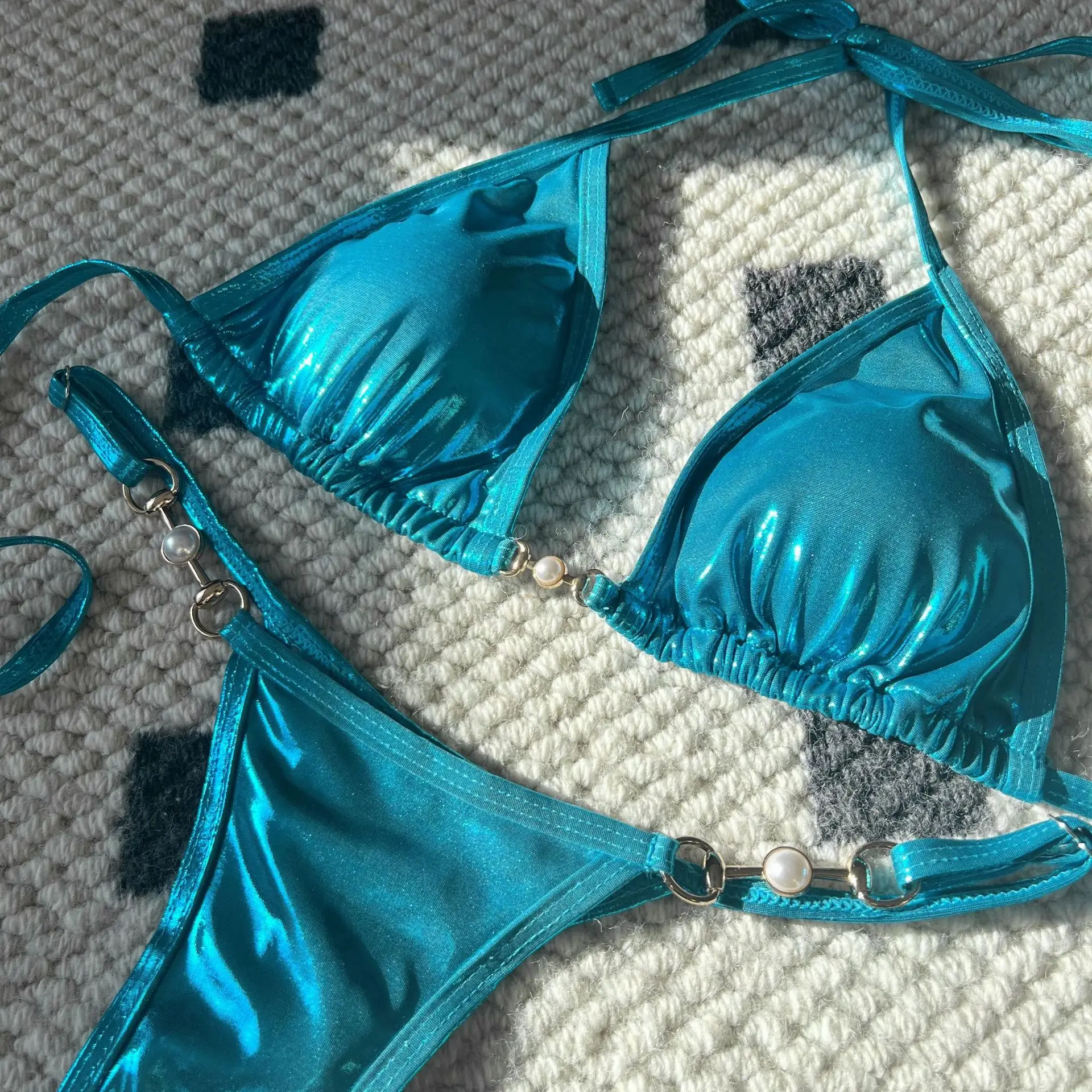 rožinis mikro bikini moterims