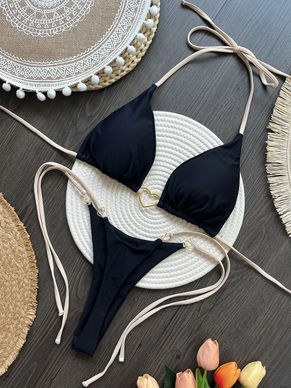 seksuali bikini maudymosi kostiumėlis