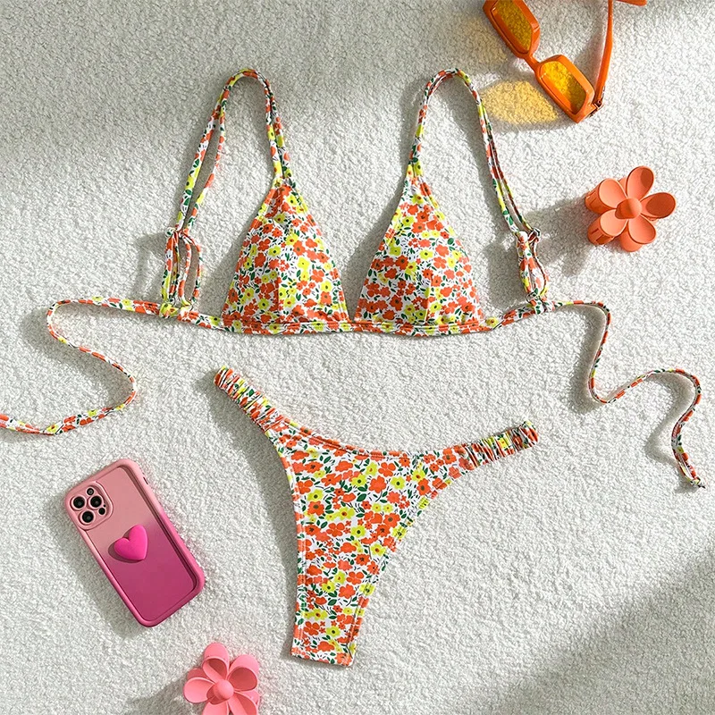 moterų maudymosi kostiumėlis bikini