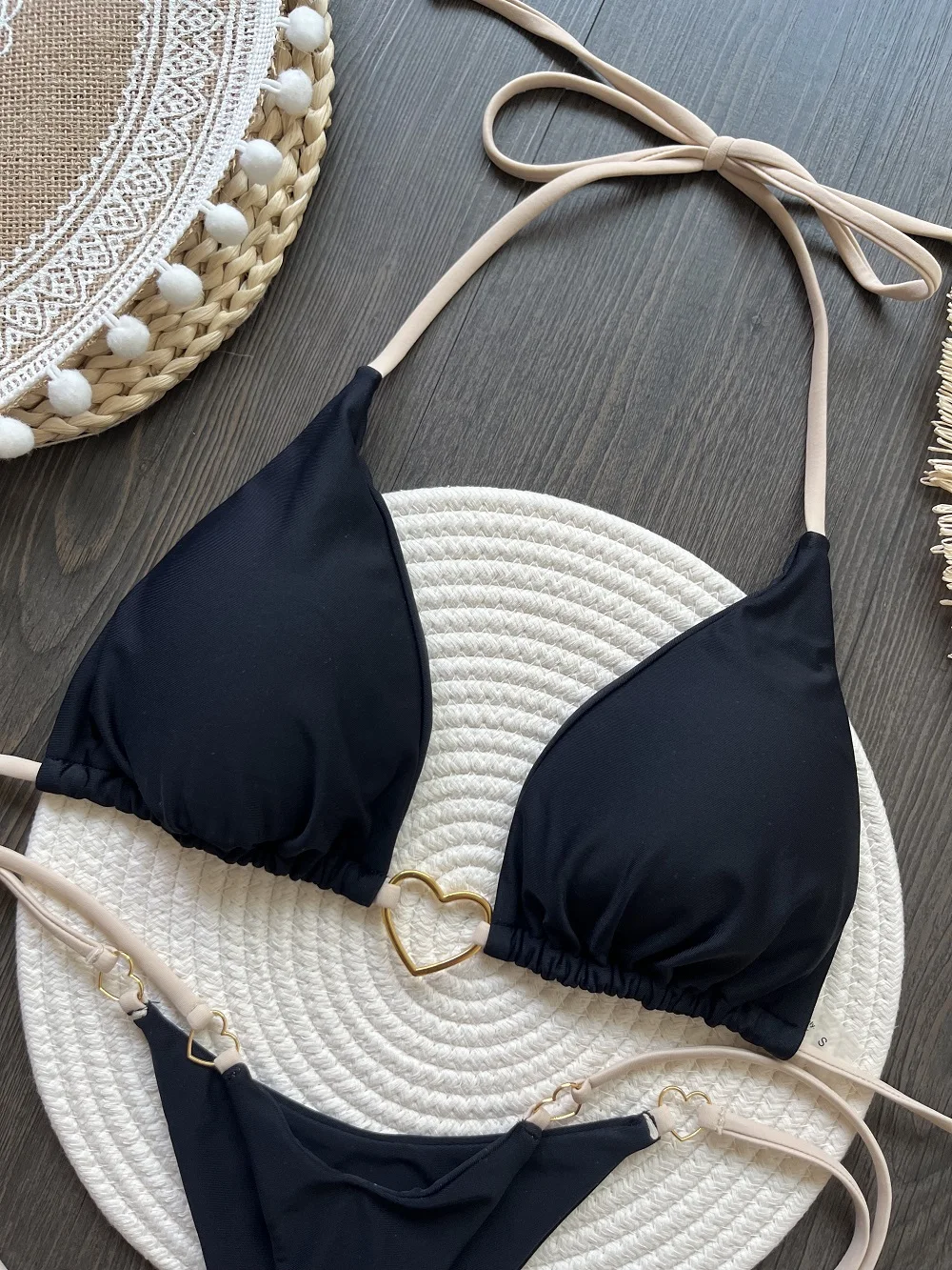 seksuali bikini maudymosi kostiumėlis