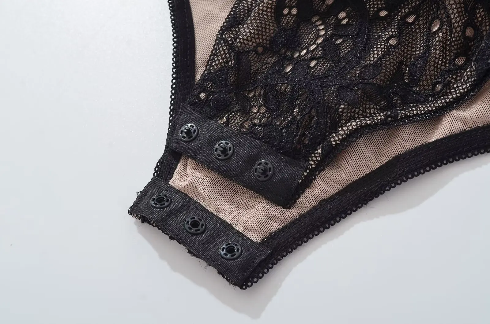 moteriški seksuali kombinė