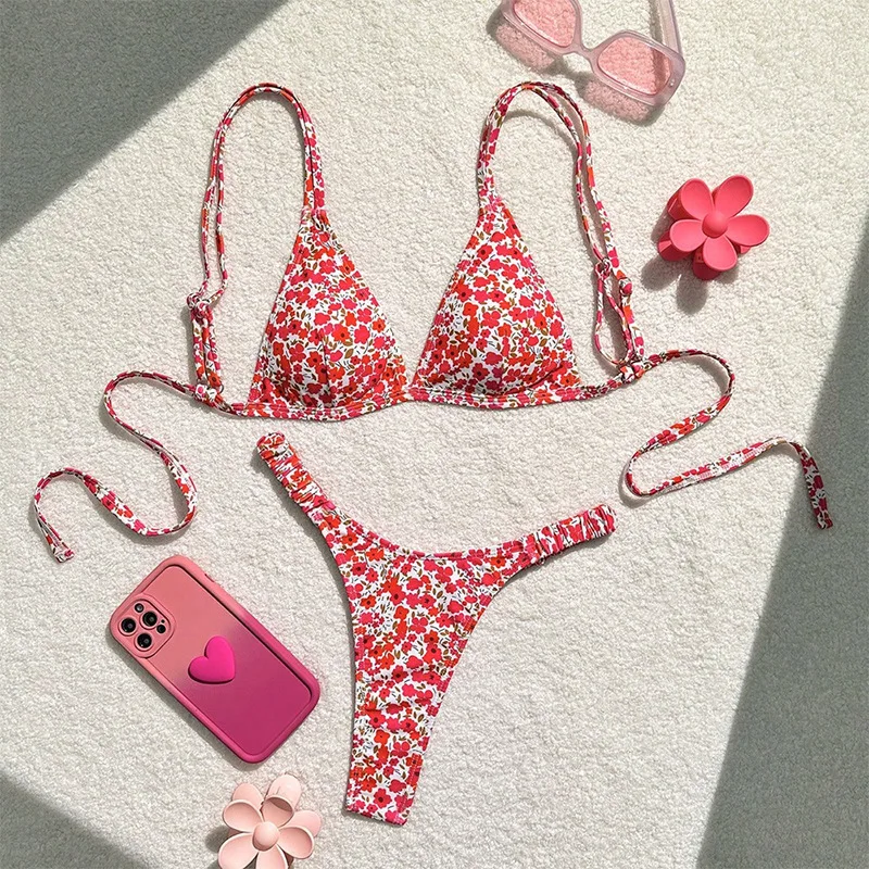 moterų maudymosi kostiumėlis bikini