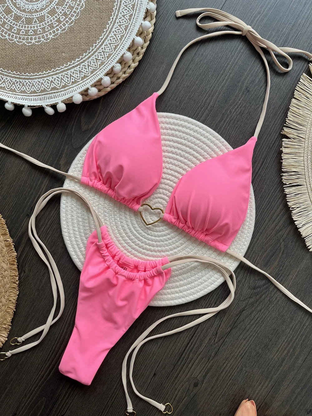 seksuali bikini maudymosi kostiumėlis