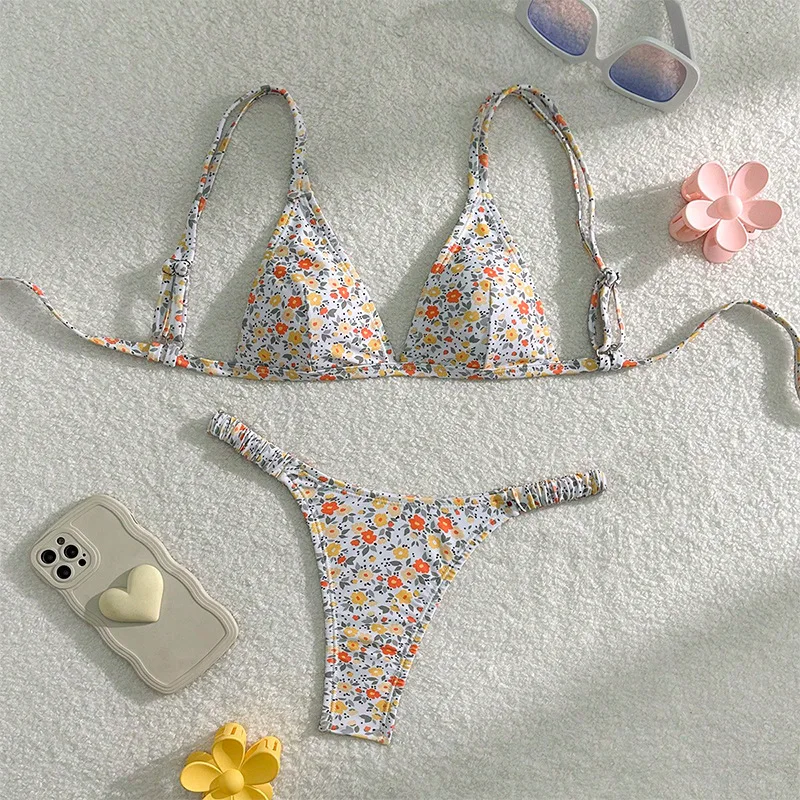 moterų maudymosi kostiumėlis bikini