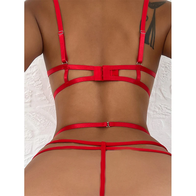 seksuali aptemta suknelė