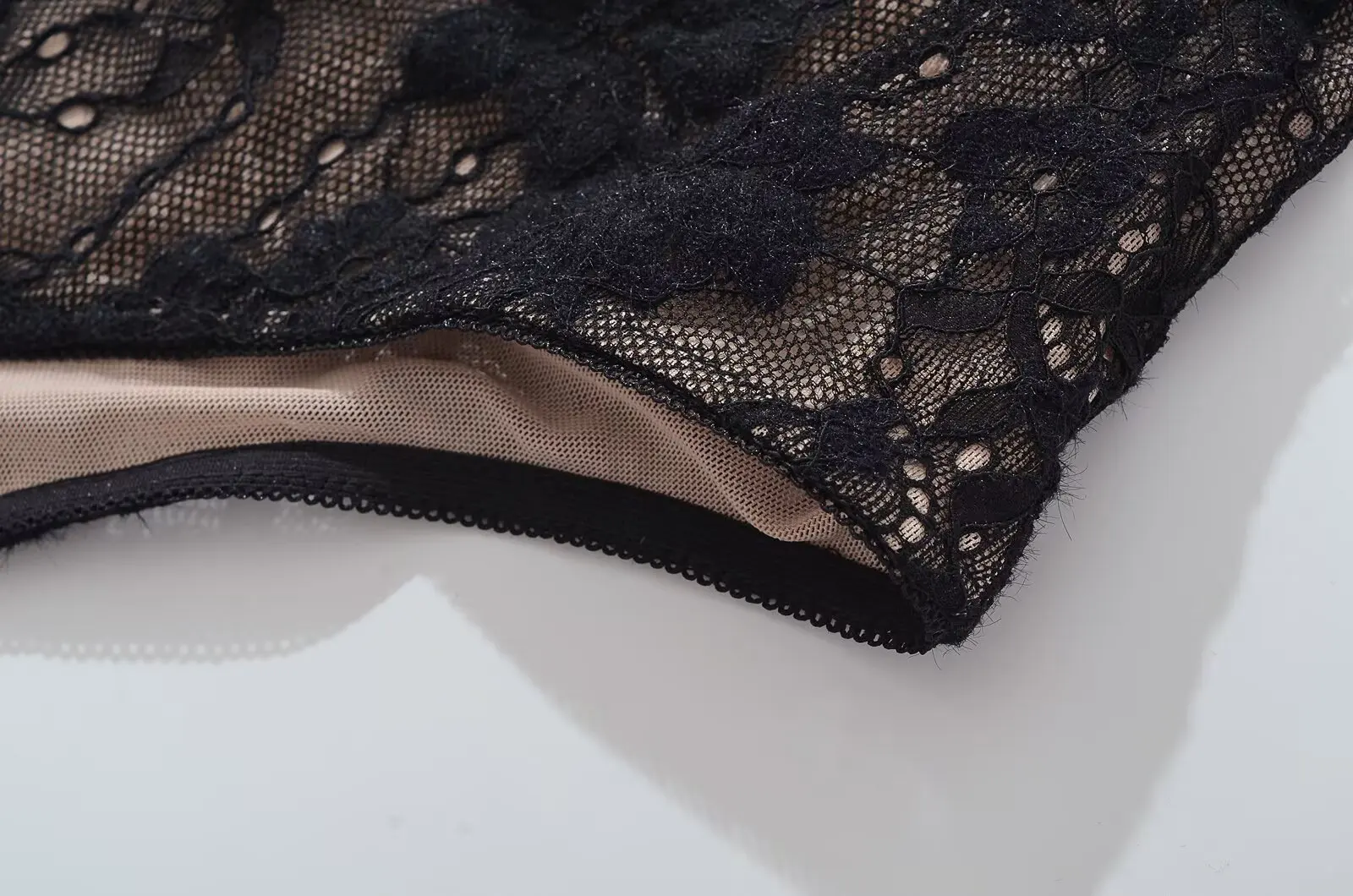 moteriški seksuali kombinė