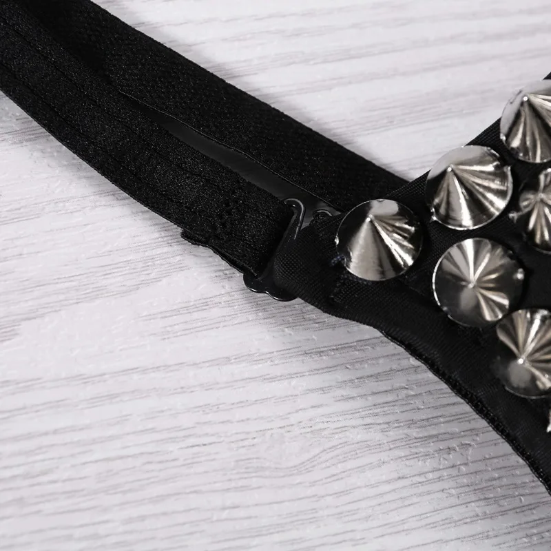 seksuali nėrinė liemenė