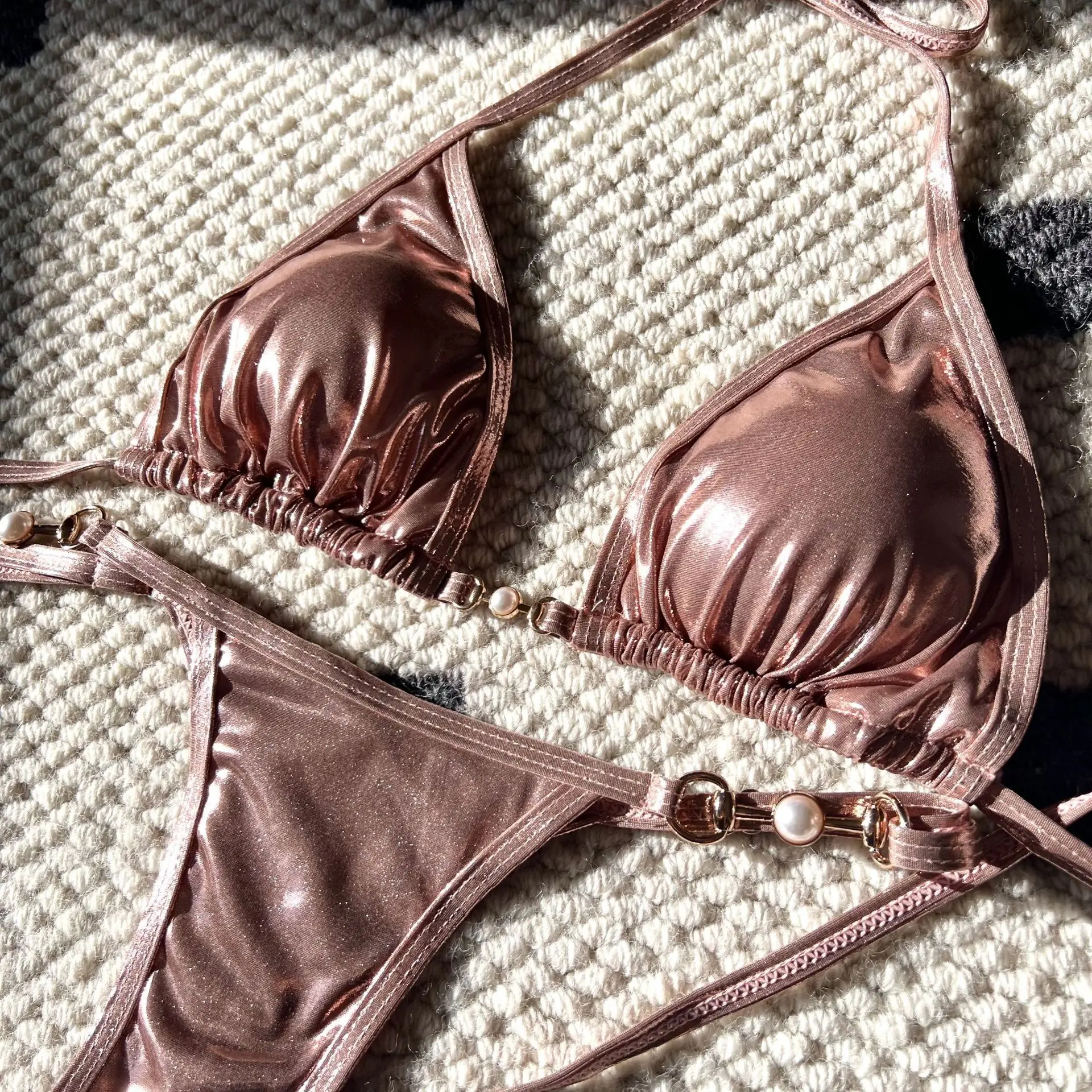 rožinis mikro bikini moterims