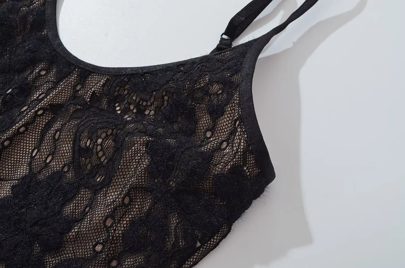 moteriški seksuali kombinė