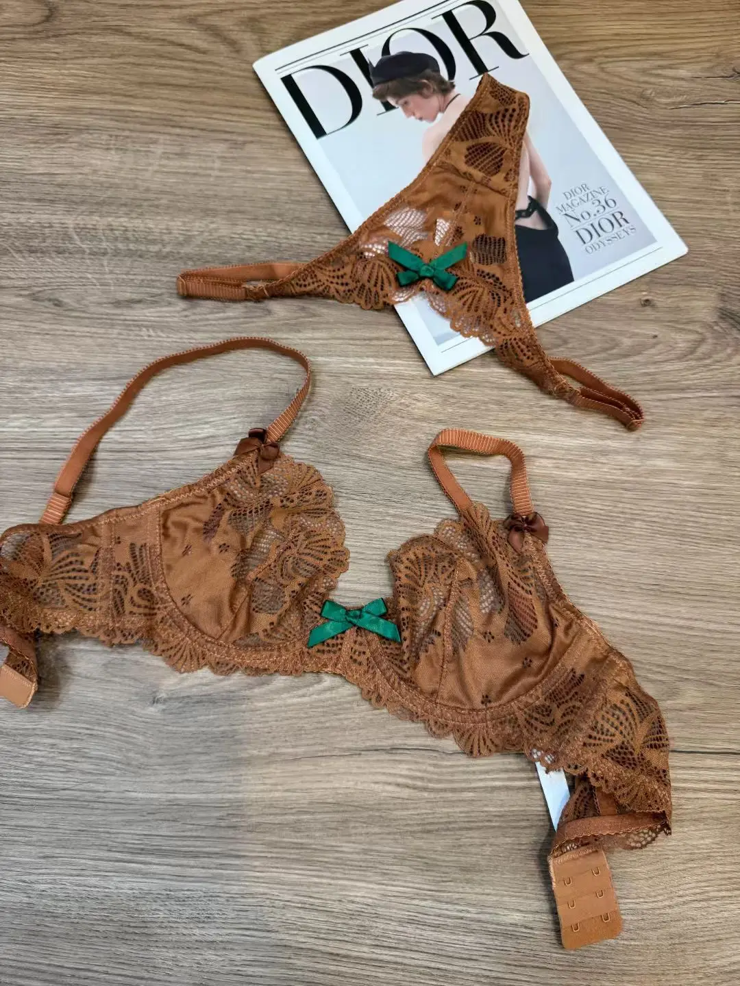 seksuali moteriška liemenė komplektas